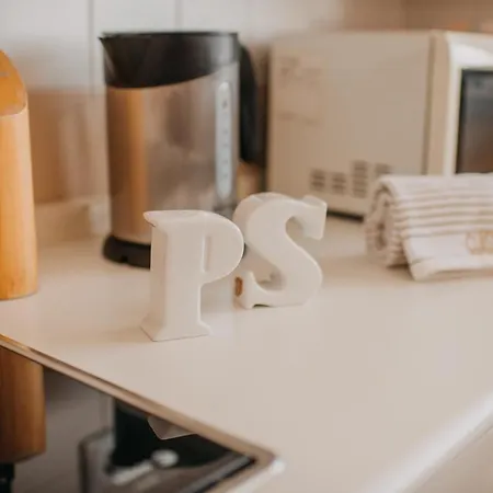 Lounge By Amazing Madeira * Φουνκάλ